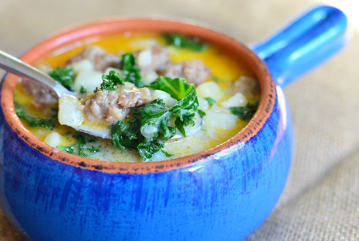 Copycat Zuppa Toscana 2 from willcookforsmiles.com #soup #zuppatoscana