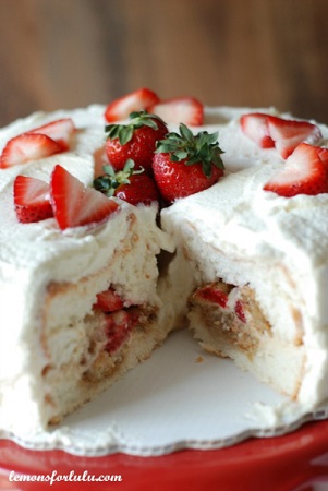 Strawberry-Tiramisu-Angel-Food-Cake-3