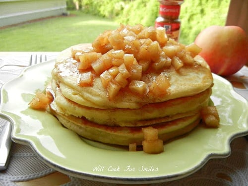 apple pie pancakes on a green plate 
