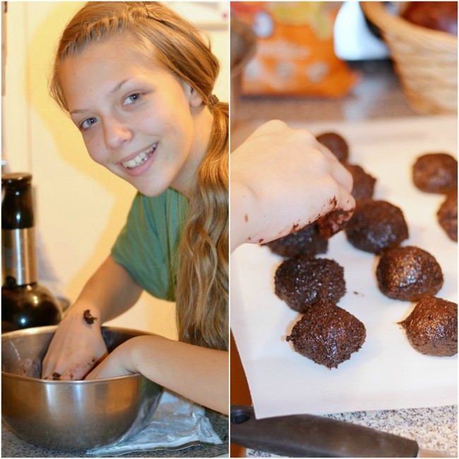 Making Peppermint Oreo Bites collage 