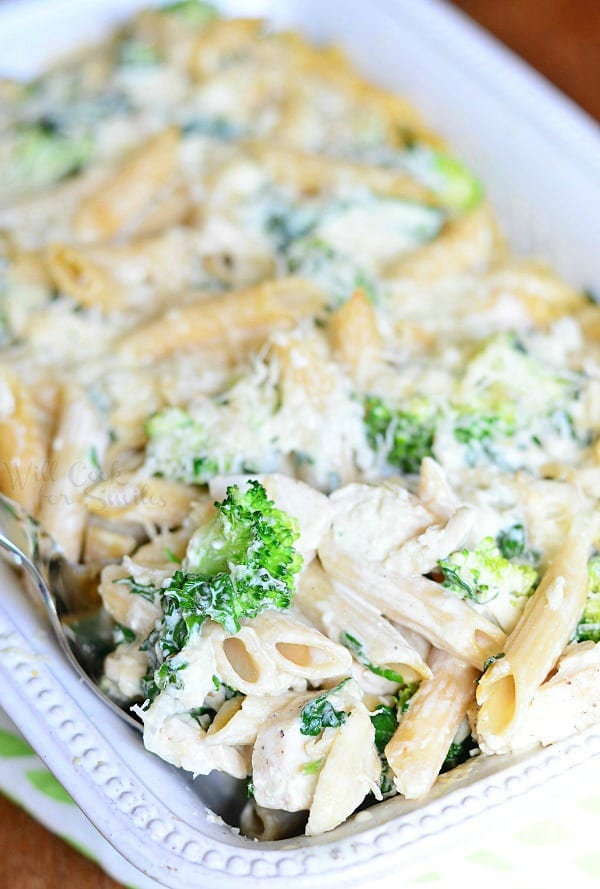 Lightened Spinach & Broccoli Chicken Alfredo Bake from willcookforsmiles.com