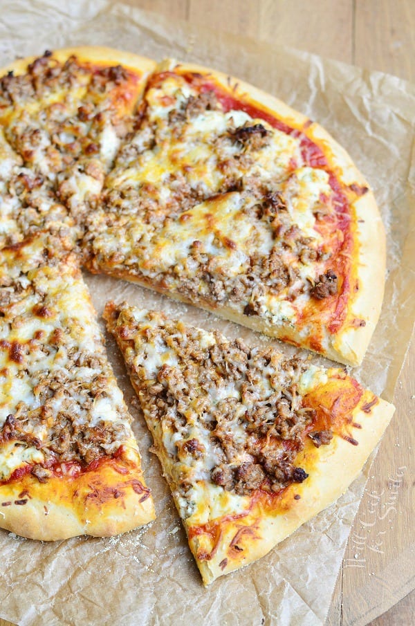 Homemade Lasagna Pizza | from willcookforsmiles.com