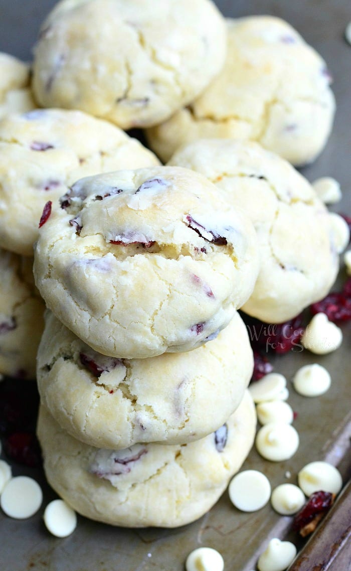 Cookie Recipe - These White Chocolate Cranberry Soft and Chewy Crinkle Cookies are perfect to share as an Edible Christmas Treat with neighbors and friends, or for  Cookie Exchange Christmas Parties! PIN IT NOW and make them later!