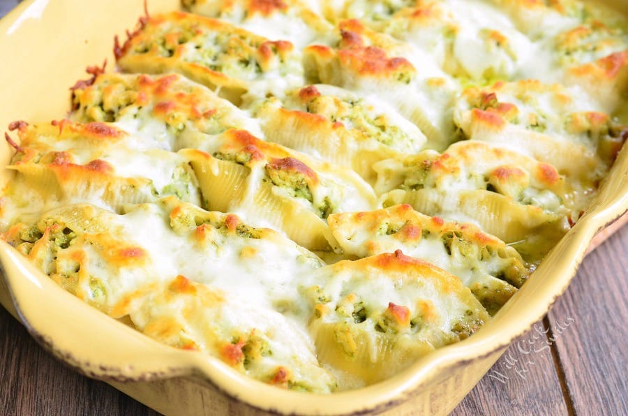 Cheesy Pesto Chicken Stuffed Shells-image