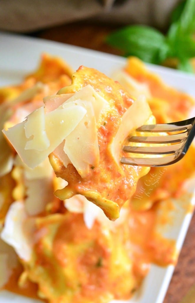 Ravioli in Creamy Red Pepper Sauce Will Cook For Smiles