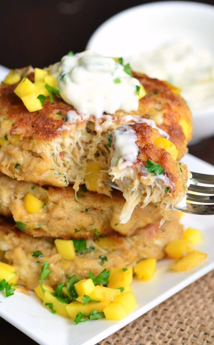 Spicy Mango Crab Cakes Recipe