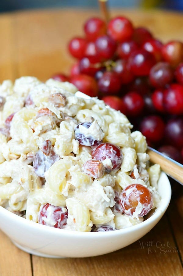 Chicken Salad with Macaroni and Grapes