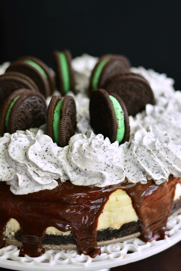 Oreo Mint Chocolate Chip Cheesecake on a cakepan 