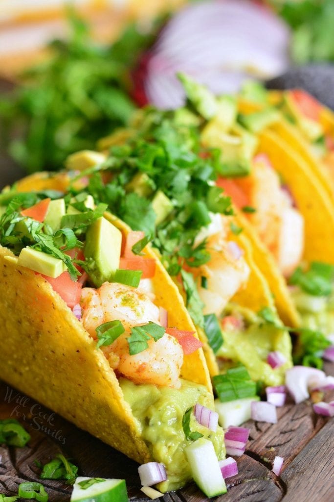 Guacamole Shrimp Tacos 15 Minutes To Make Amazing Shrimp Tacos