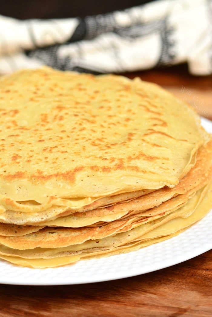 Crepe are delicately soft with a little crunch on the ends. Learn how to make these soft and buttery classic Crepes in no time and a few simple ingredients. #crepes #breakfast #dessert #crepesrecipe