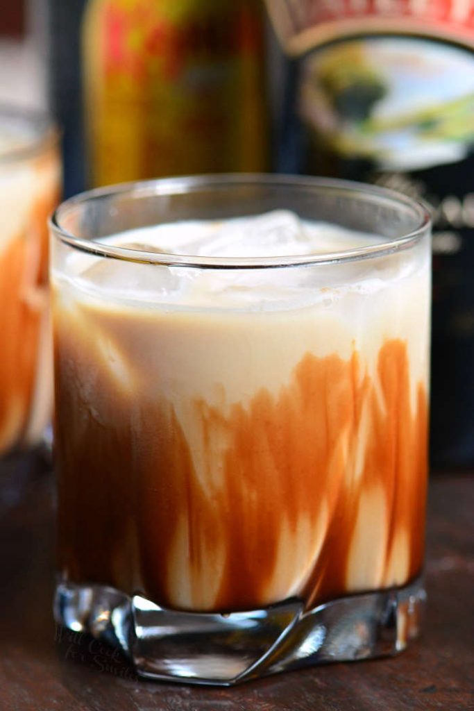 Mudslides Two Ways Learn To Make Mudslide Frozen Or On The Rocks