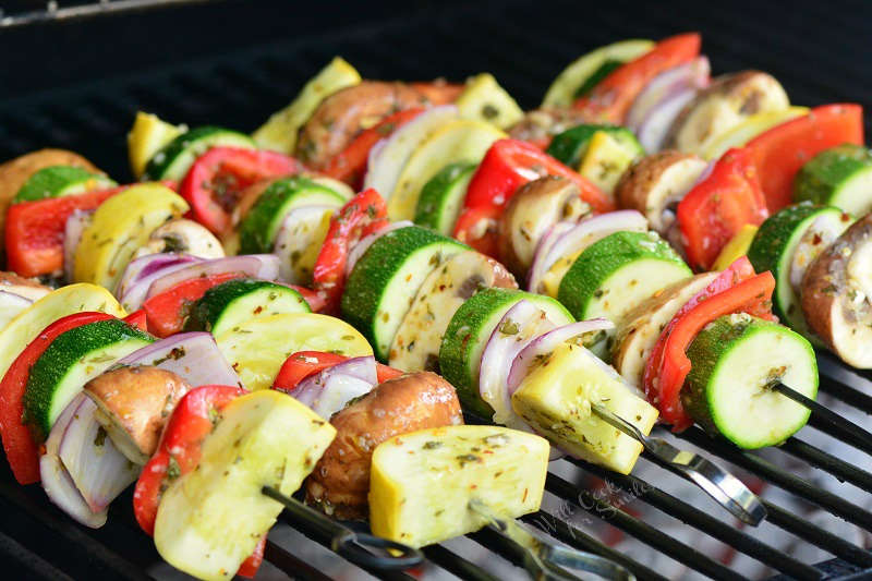 Cooking vegetable skewers on the grill f