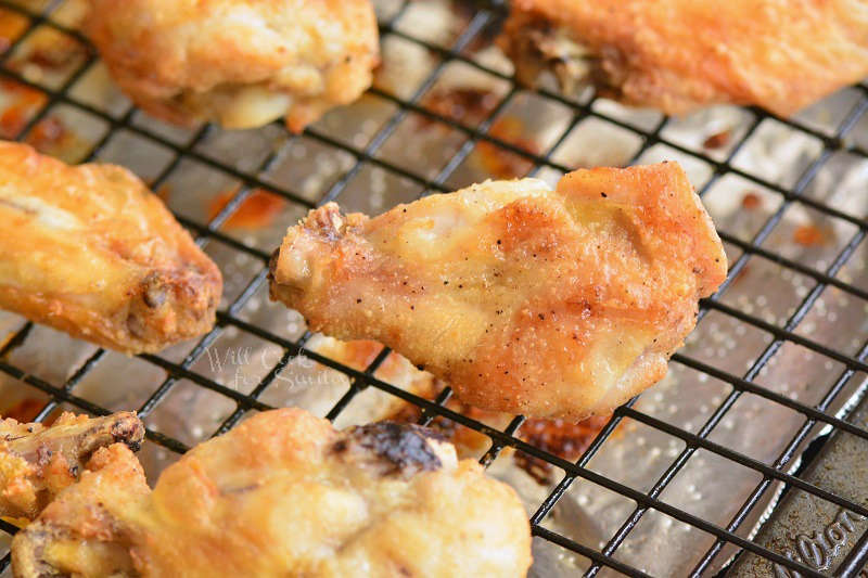 baked wings on a rack