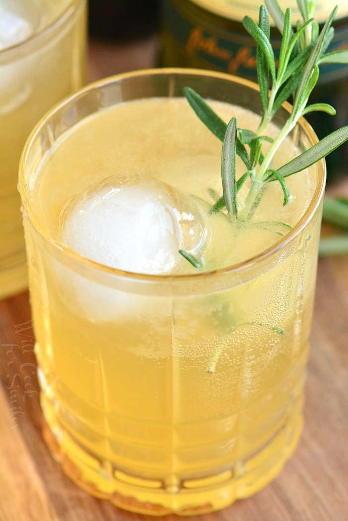 Irish lemonade in the glass close-up