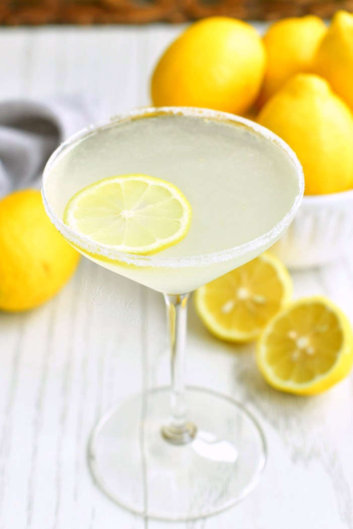 Lemon Drop Martini - Easy Refreshing Martini With Only 4 Ingredients