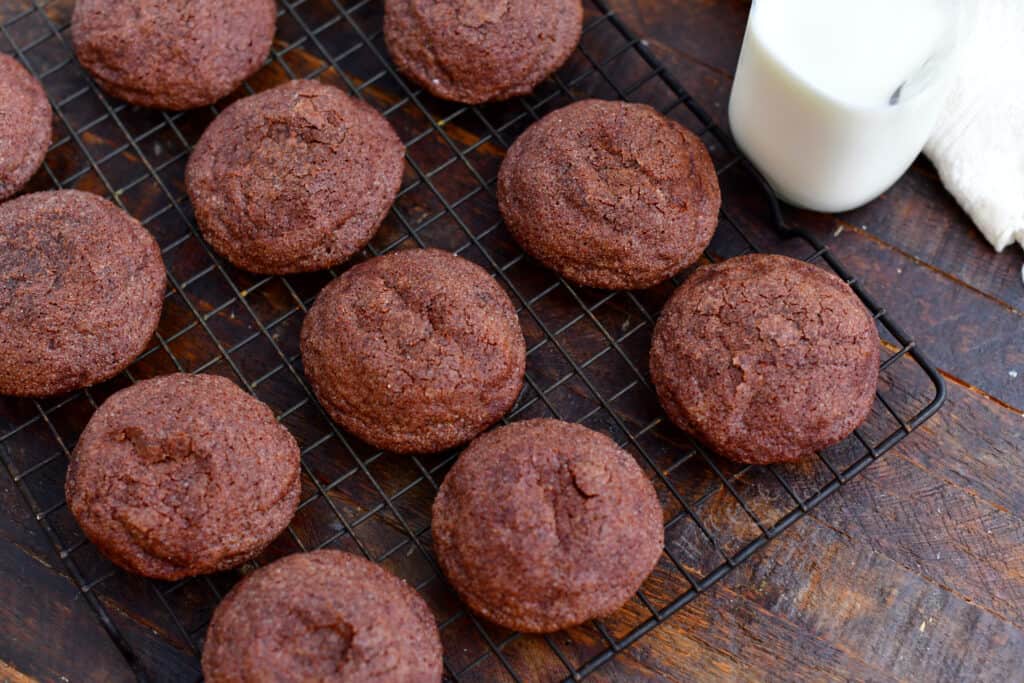 overhead image: baked chocolate cookies on wire cooling rack