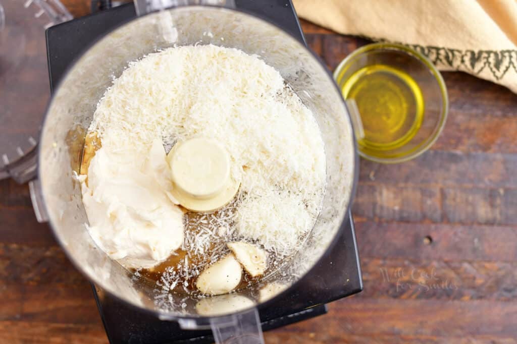 making caesar salad dressing in food processor