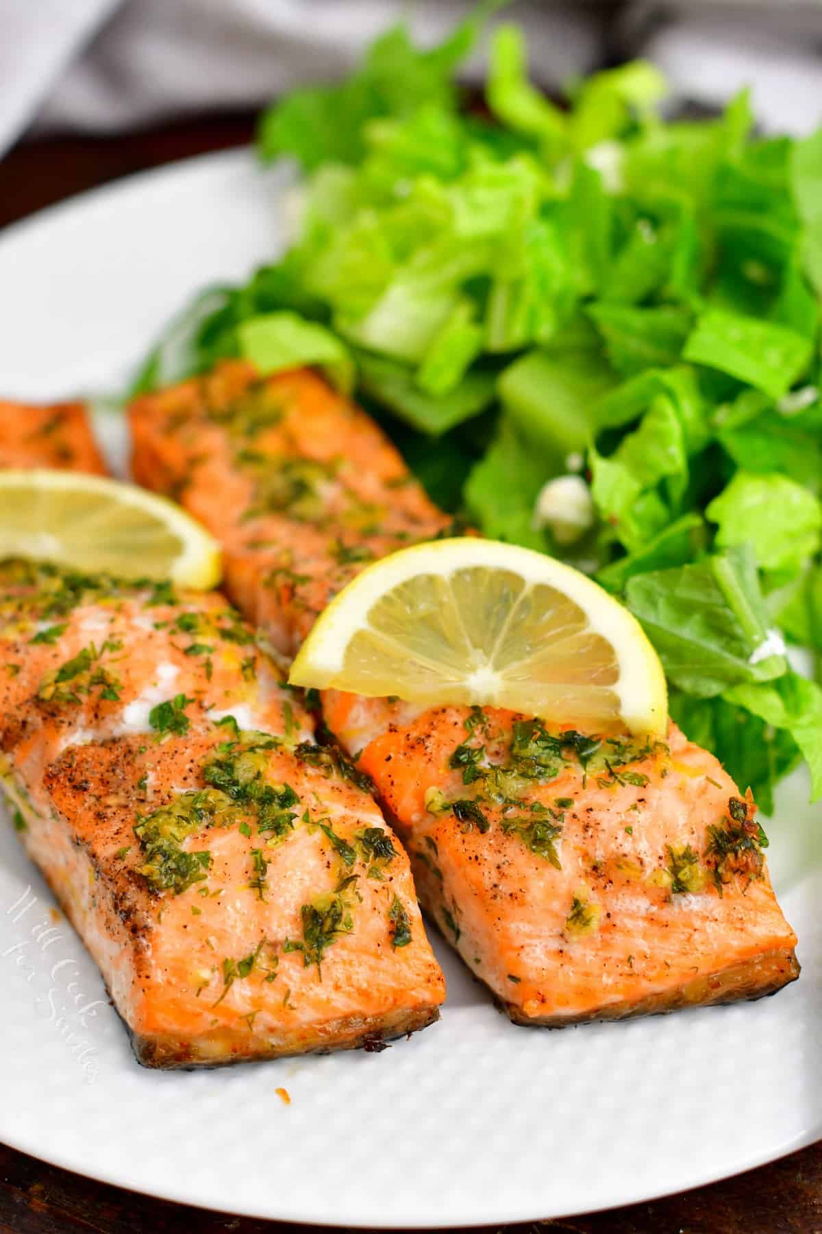 closeup: healthy salmon recipe, plated