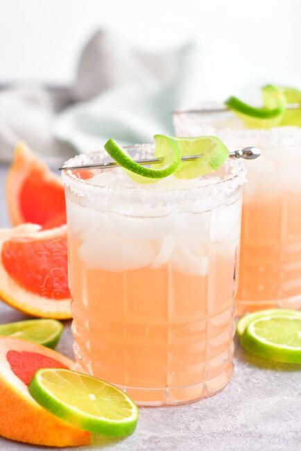 Paloma - Refreshing Tequila Cocktail With Only 4 Ingredients