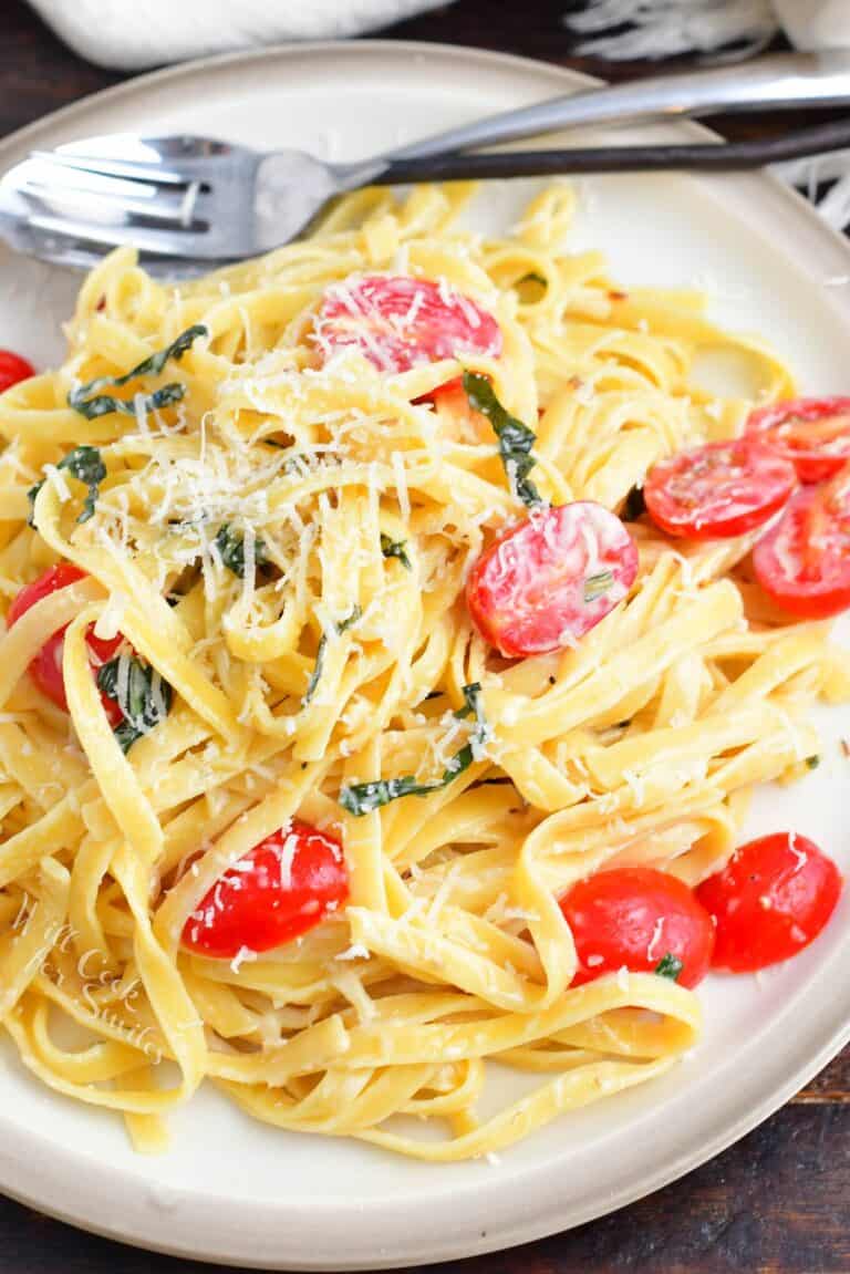 Pasta with Garlic Parmesan Cream Sauce, Tomatoes, and Basil