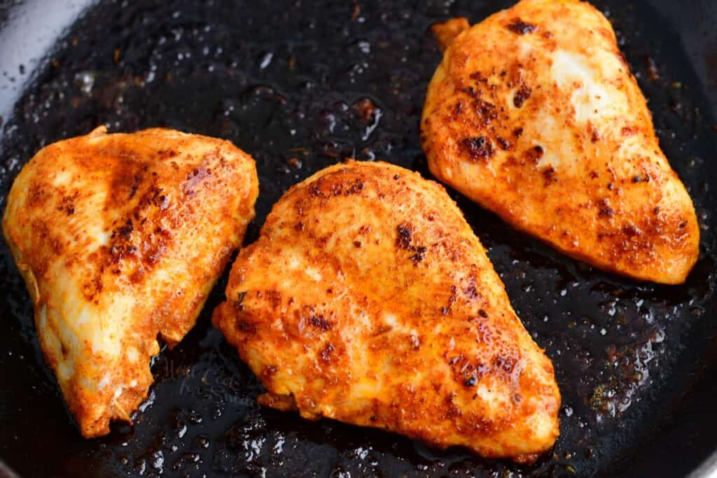 cooked southwest marinated chicken in a pan