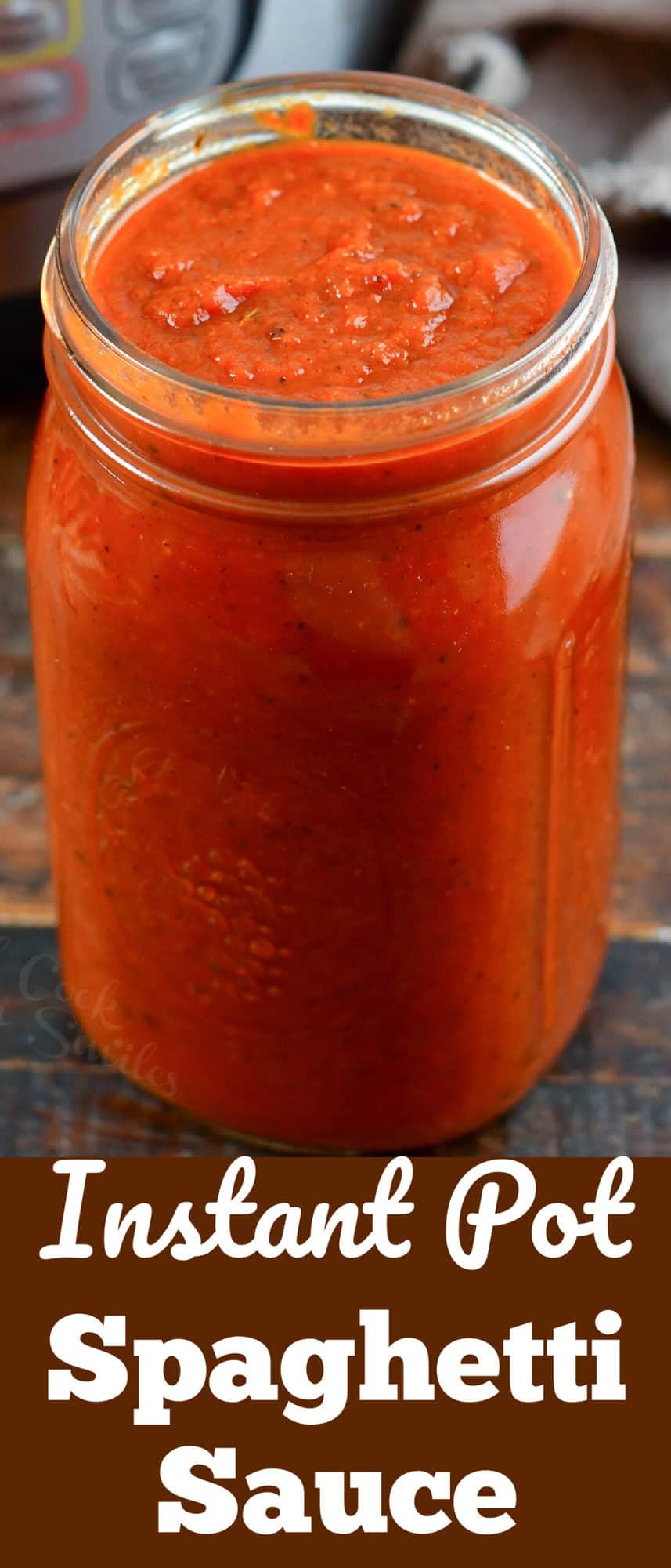 collage of spaghetti sauce in the jar with title below