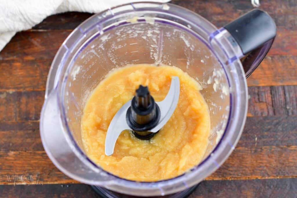 blended applesauce in a blender
