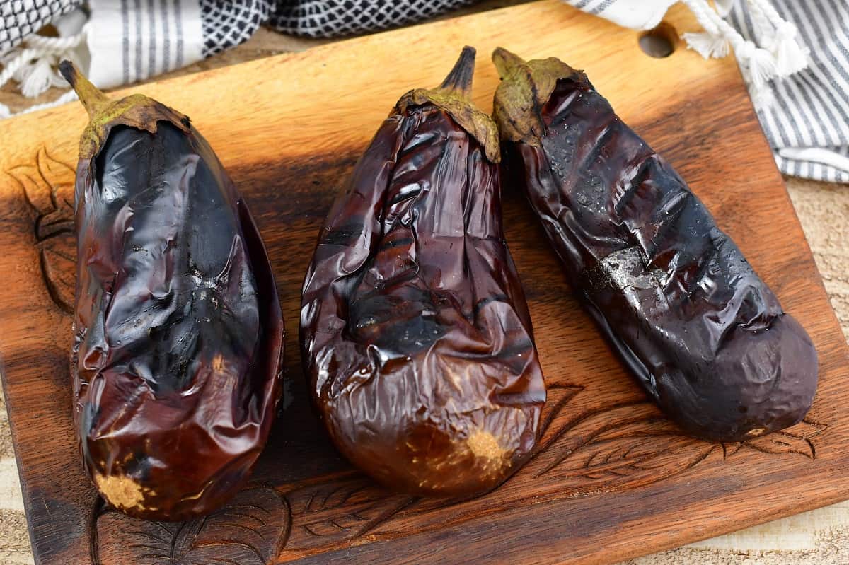 roasted eggplant on the wooden plate
