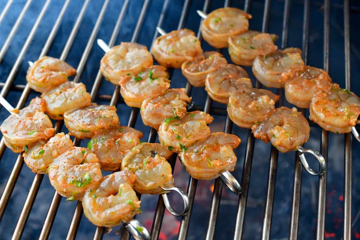 shrimp grilling on skewers