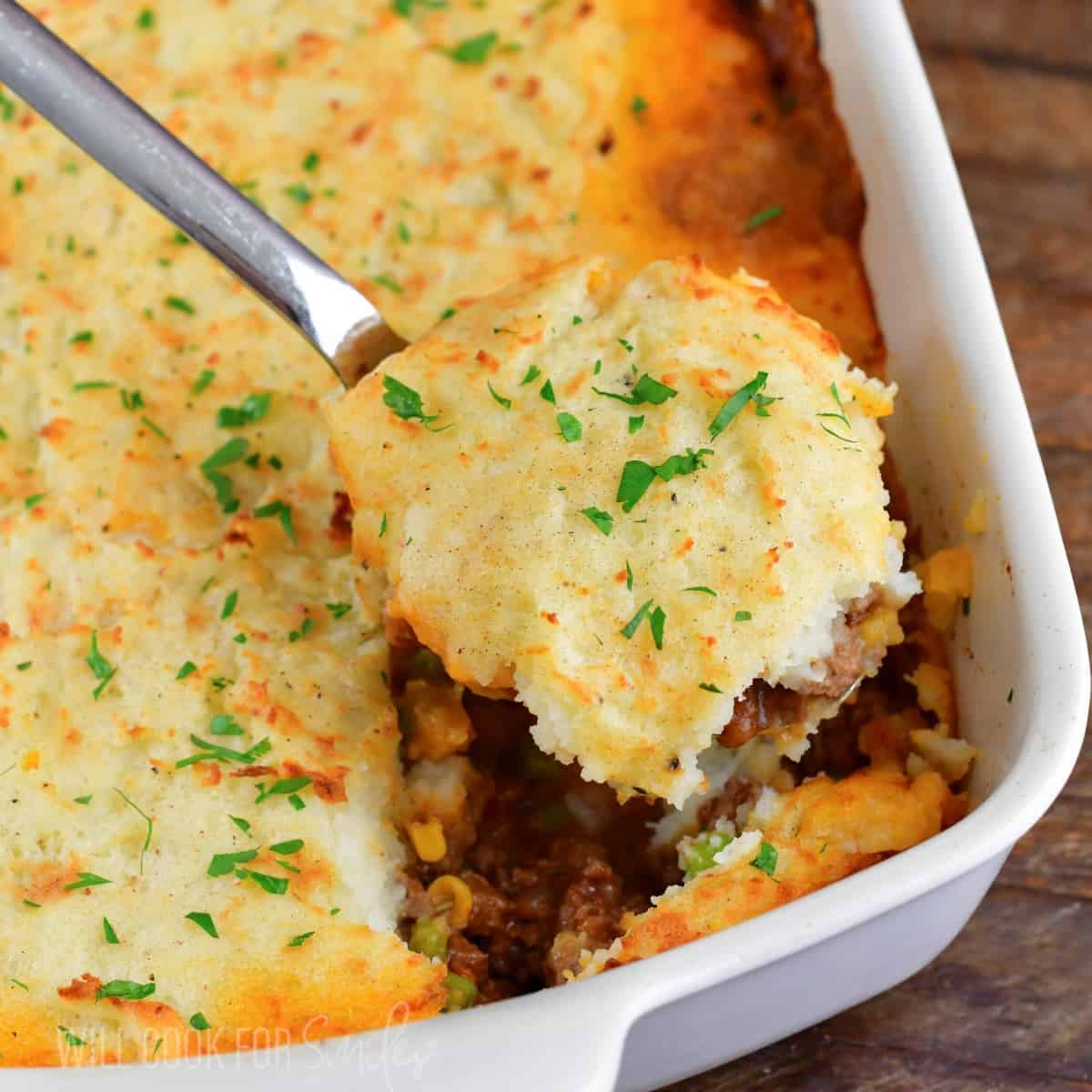 https://www.willcookforsmiles.com/wp-content/uploads/2023/02/Shepherds-Pie-scooping-out-cr.jpg