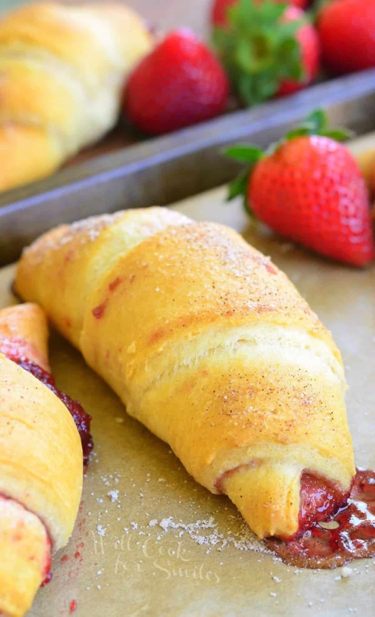 https://www.willcookforsmiles.com/wp-content/uploads/2023/05/strawberry-croissant-rolls.jpg