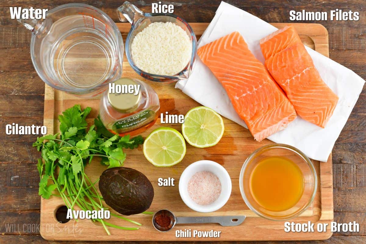 infographic of labeled ingredients to make salmon rice bowl.